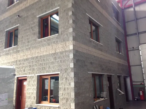 Pirket Kırma Blok Duvar